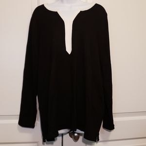 NWT CJ Banks Black & White Top